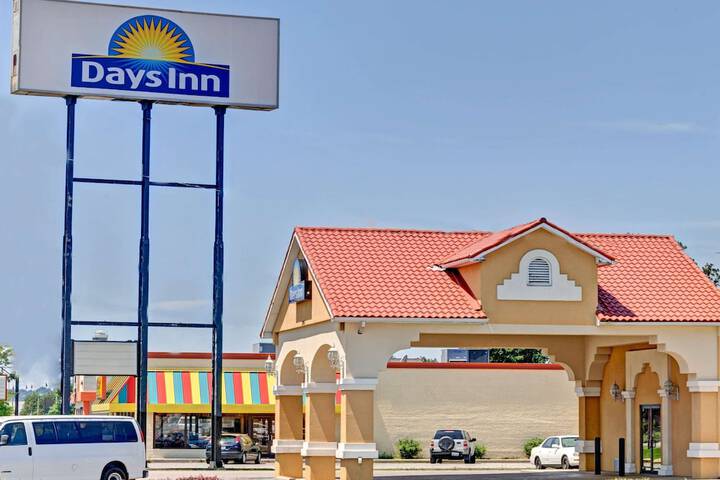 Hotel 3 of 65