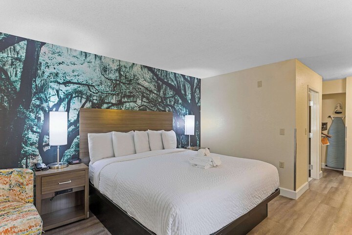 Room 21 of 29