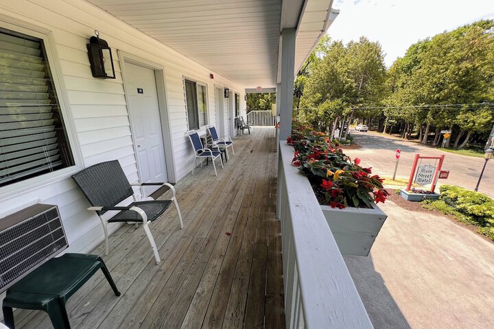 Hotel 4 of 67