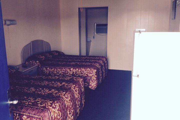 Room 2 of 9