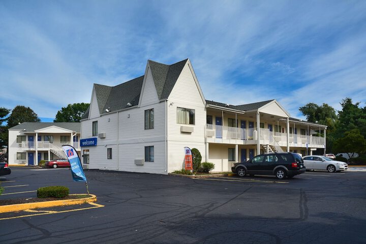 Motel 6 Southington CT - Hartford