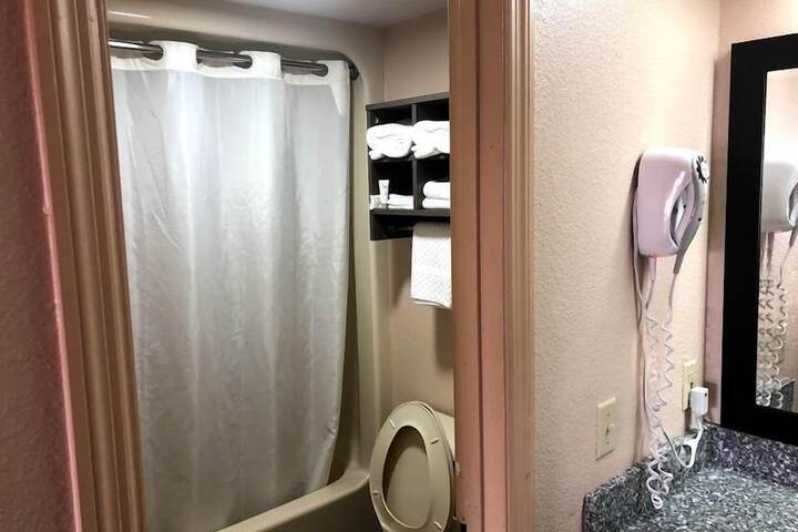 Room 29 of 38
