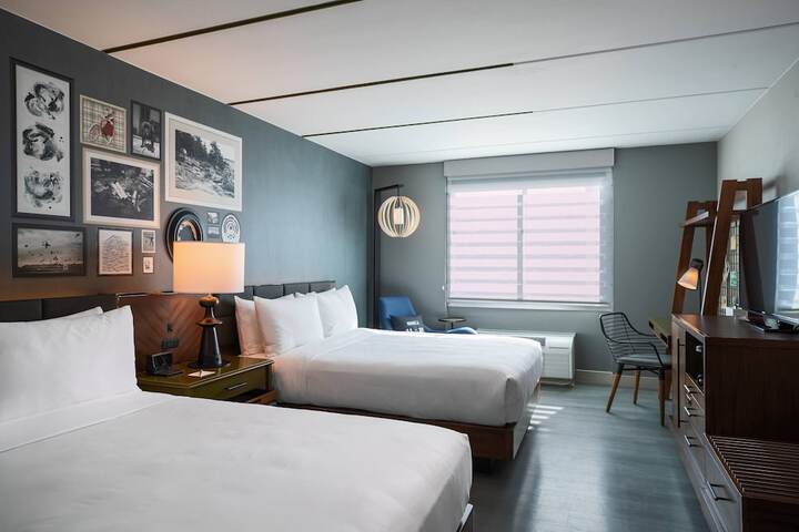 Room 49 of 103