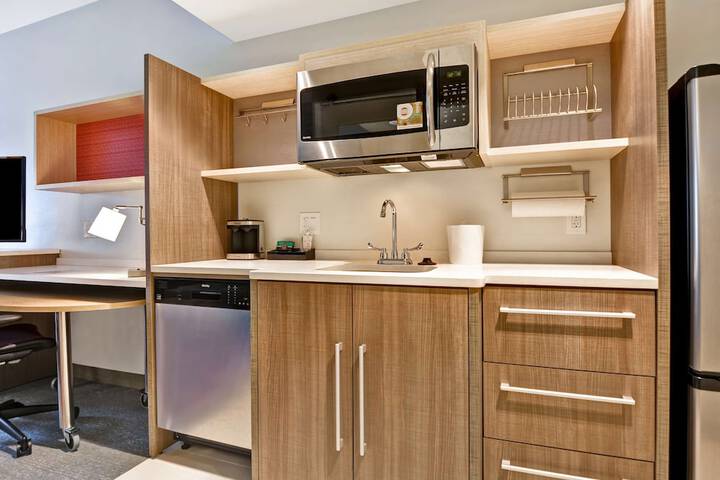 Home2 Suites Naples I-75 Pine Ridge Road FL