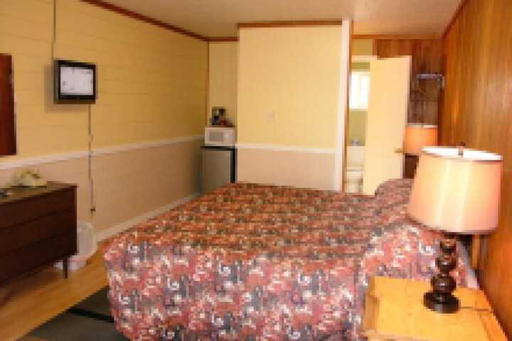 Room 73 of 99