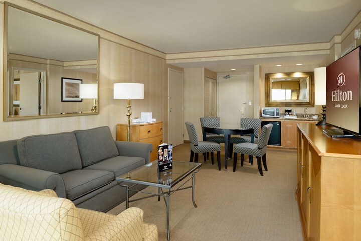 Room 16 of 60