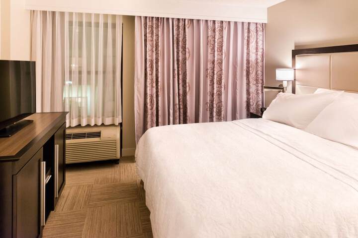 Room 21 of 57