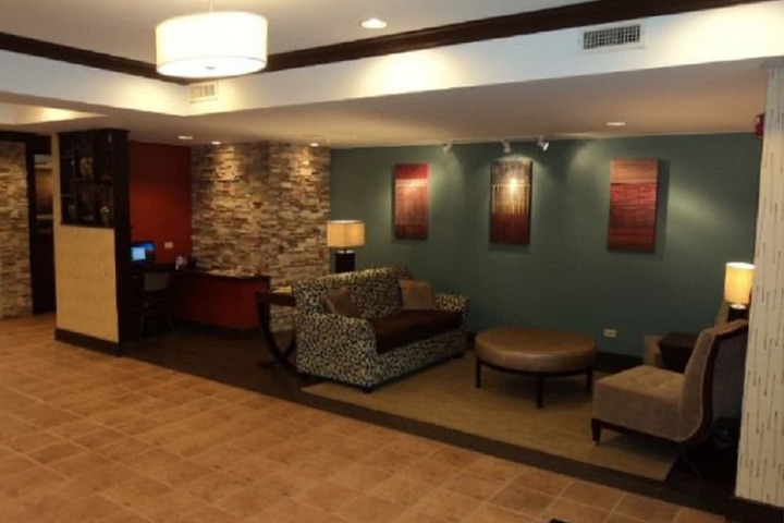 Hotel 6 of 55
