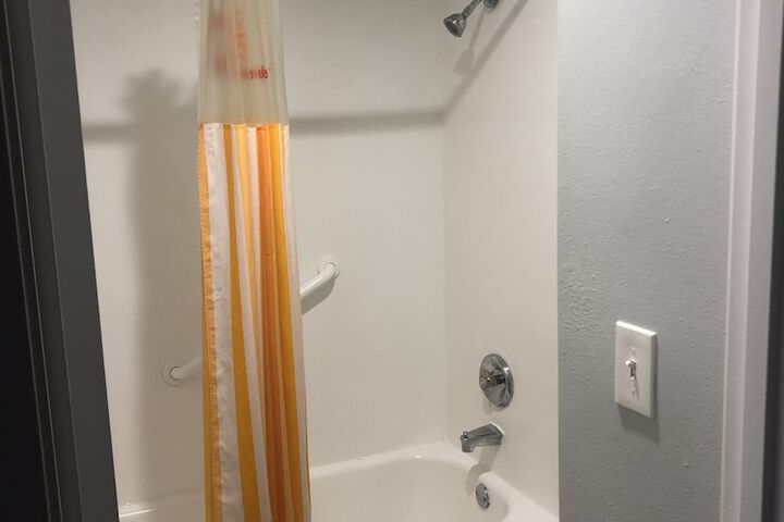 Room 16 of 31