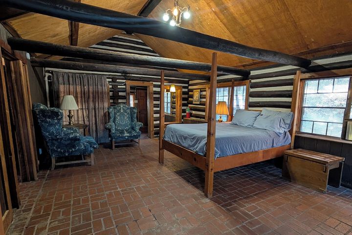 Cedarvale Cabins at Turner Falls