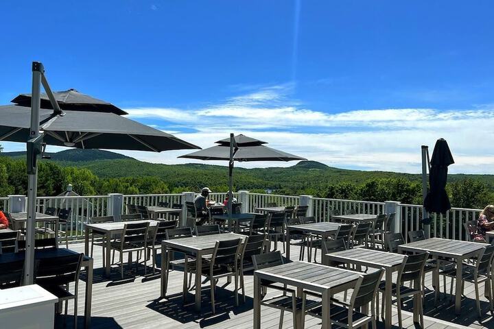 Sundeck 48 of 55