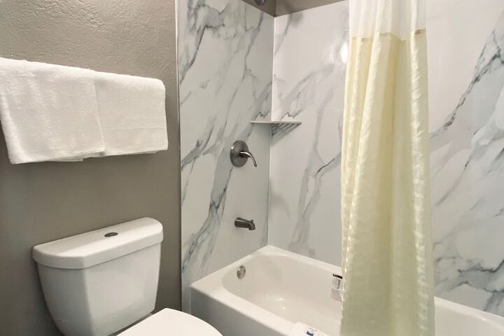Room 36 of 41