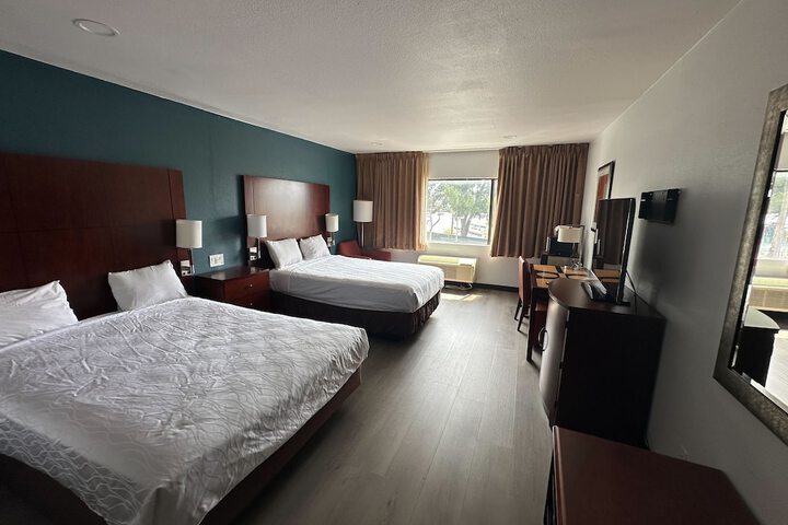 Room 17 of 39