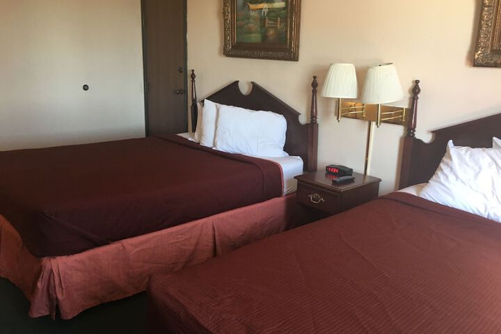 Room 10 of 21