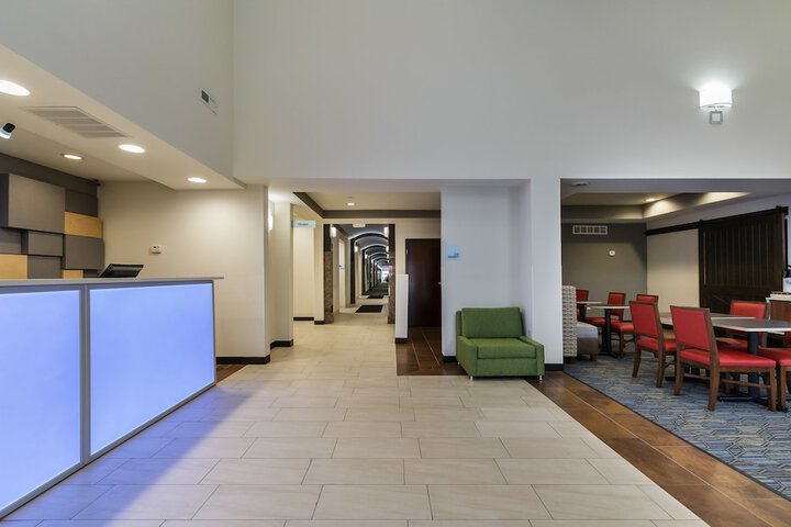 Holiday Inn Express Hotel & Suites South Bend by IHG