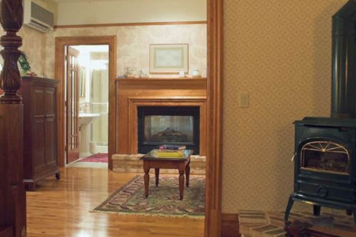 Room 22 of 100
