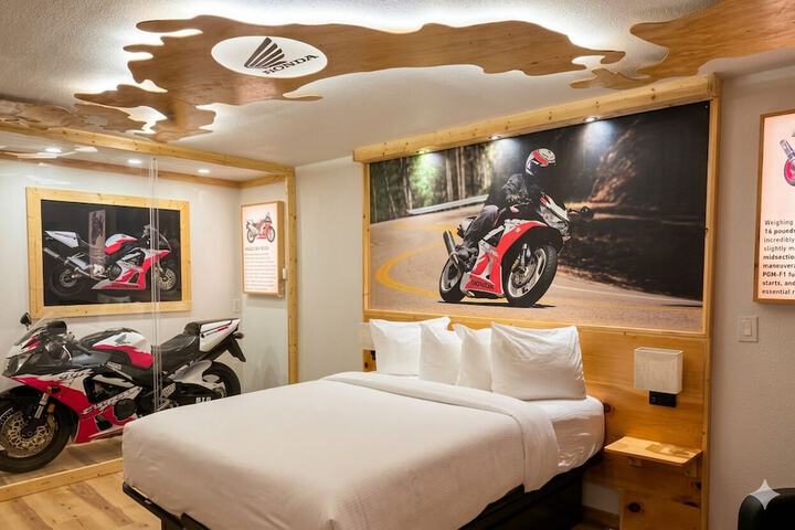 Motorcycle Inn