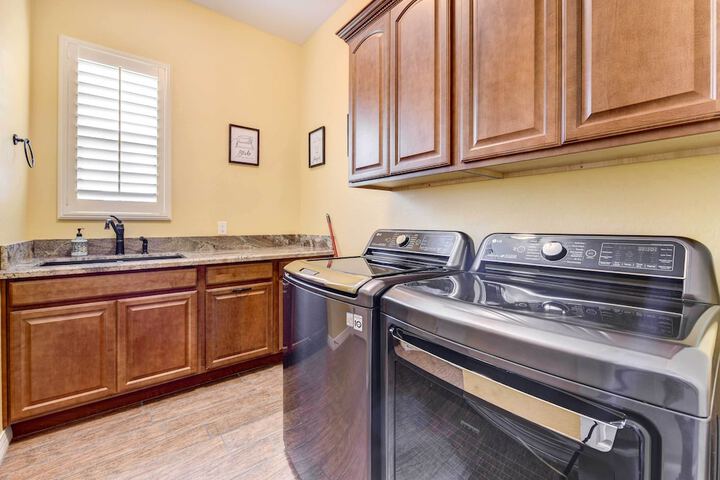Pool BBQ & Bar: Family Home in Queen Creek