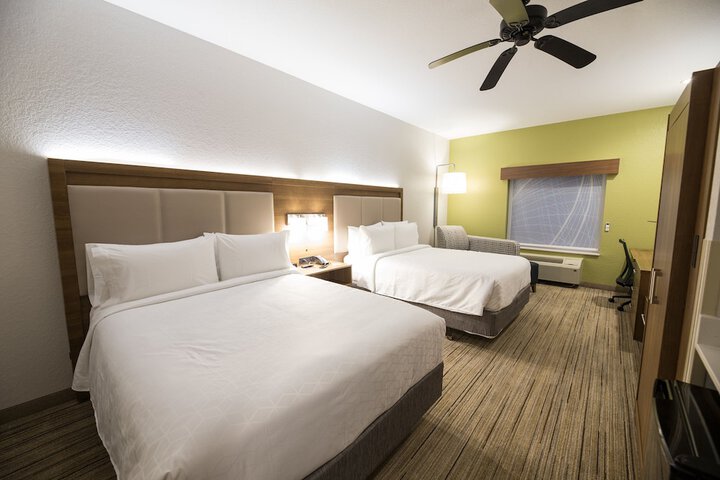 Room 11 of 26