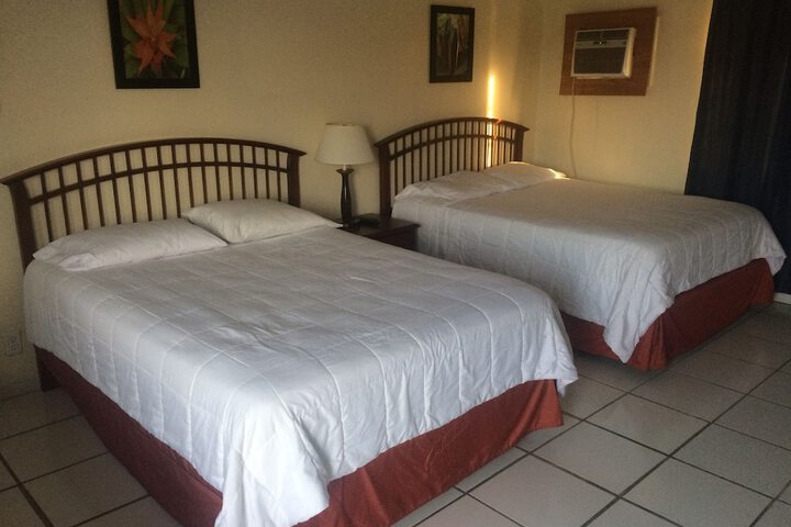 Room 10 of 39