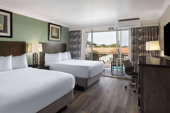 Travelodge by Wyndham Monterey Bay