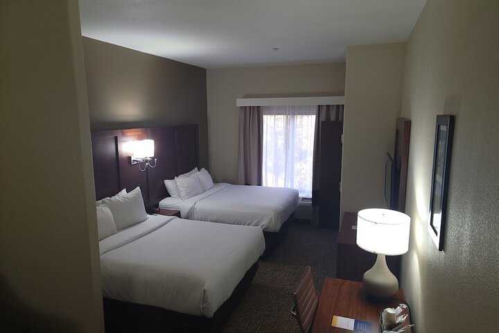 Room 25 of 47