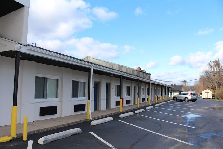 Days Inn by Wyndham Wrightstown McGuire AFB / Bordentown