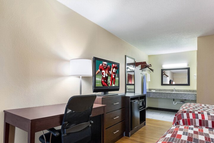 Room 13 of 29