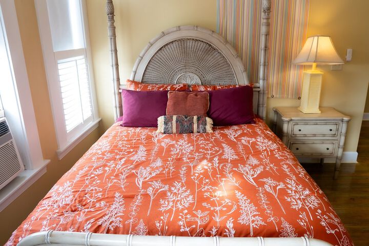 Room 200 of 271