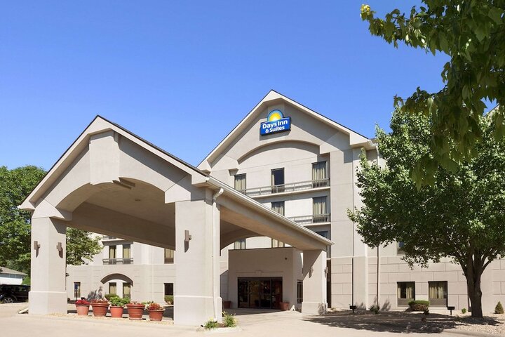 Hotel 3 of 43