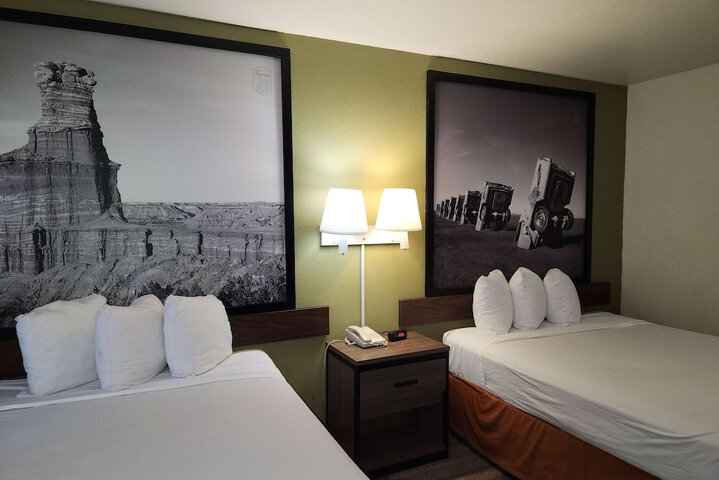 Room 19 of 28