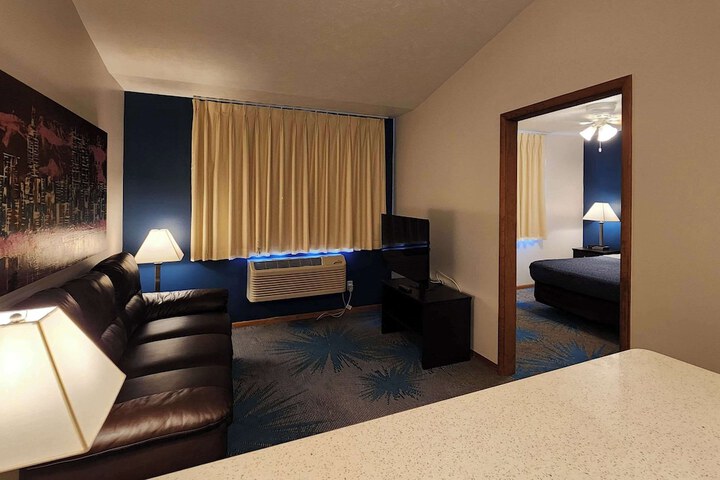 Room 37 of 80