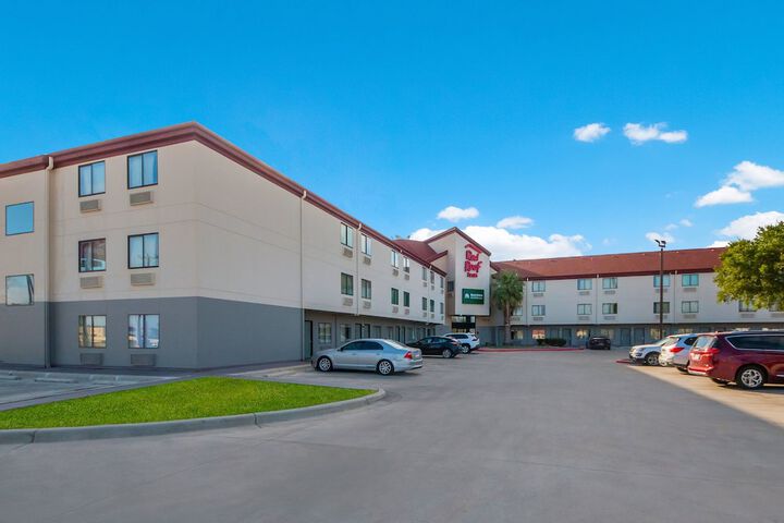 Hotel 6 of 30