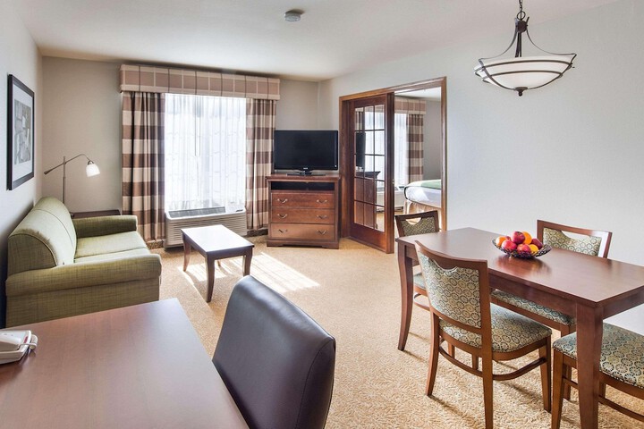 Country Inn & Suites by Radisson Greeley, CO