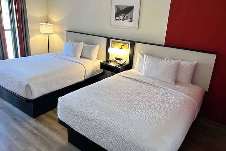 Room 9 of 13