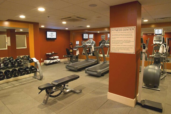 DOUBLETREE BY HILTON NORWALK