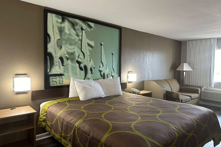 Room 22 of 49