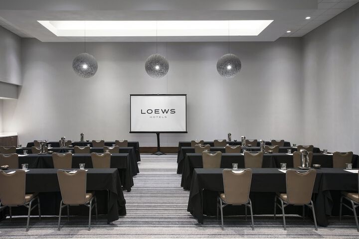 Loews Chicago OHare Hotel