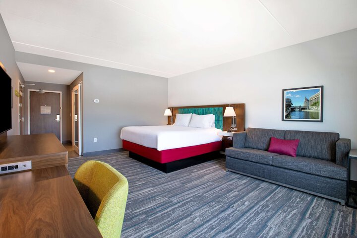 Room 16 of 44
