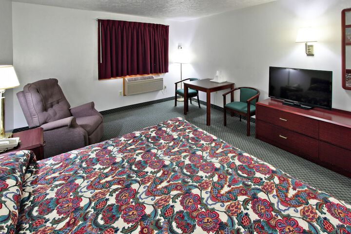Room 19 of 33