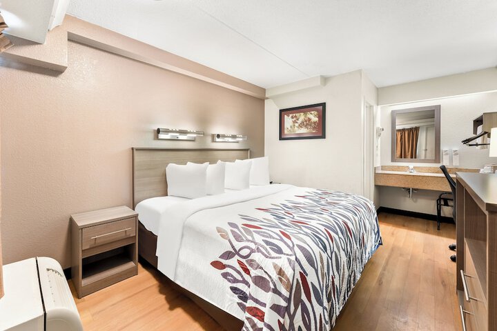 Room 14 of 24
