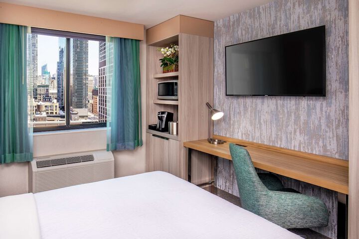 Room 7 of 30