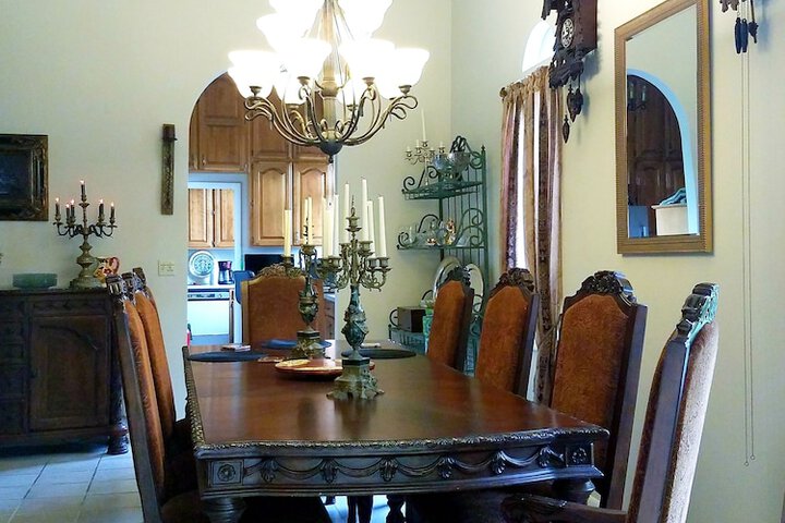 Tuscan Manor