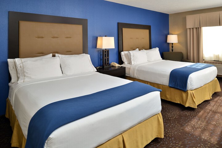 Holiday Inn Express Hotel & Suites Charlotte by IHG