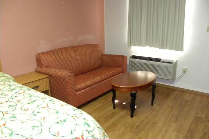 Room 28 of 75