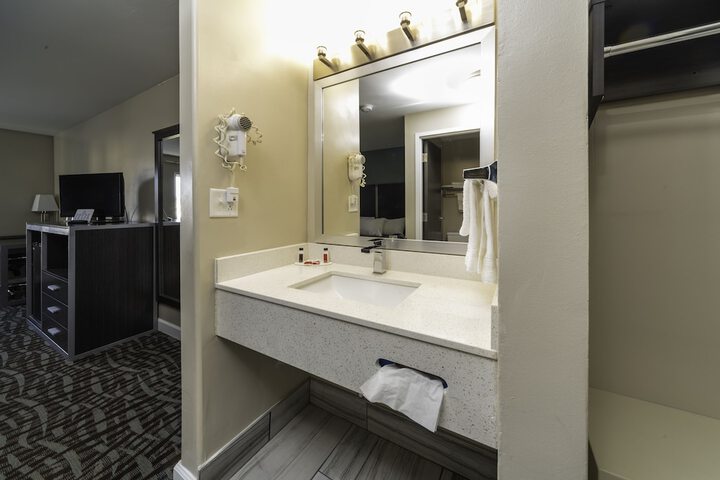 Room 9 of 26