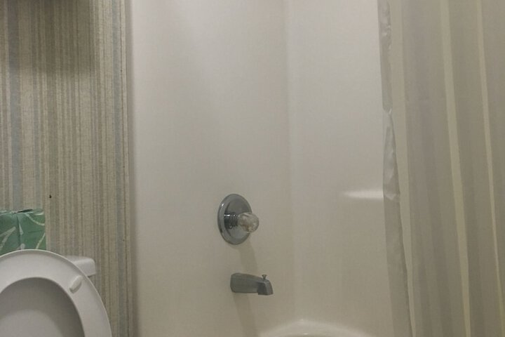 Room 17 of 39