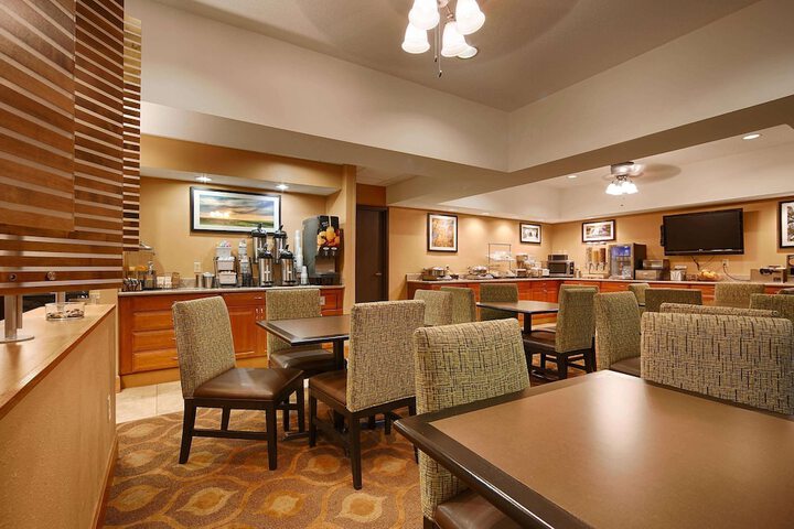 Mishawaka Inn