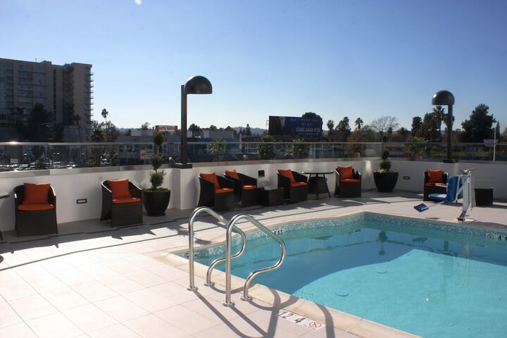 Pool 11 of 46