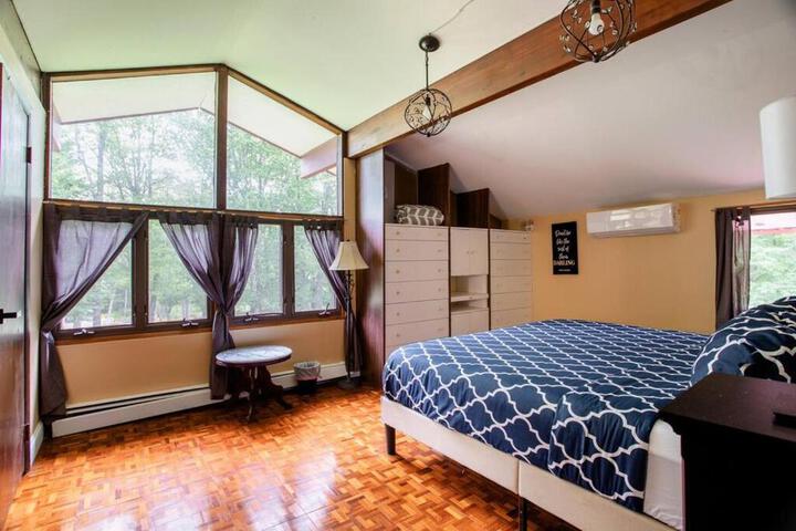 Sunset Estate in the Catskills